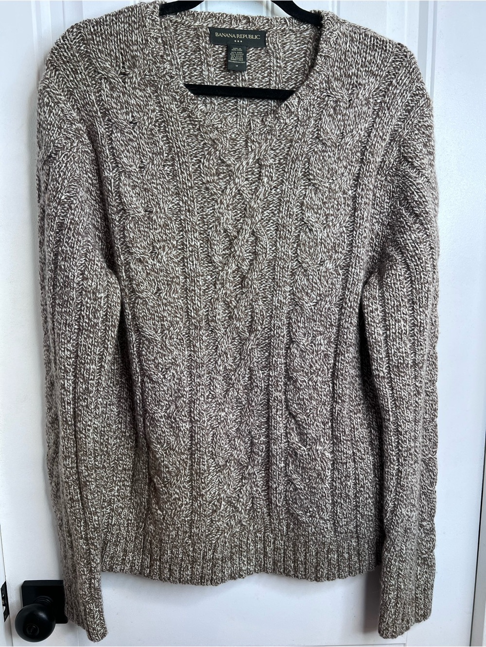 Banana Republic Women’s Heathered Taupe Crewneck Cable-Knit Sweater. Size Medium